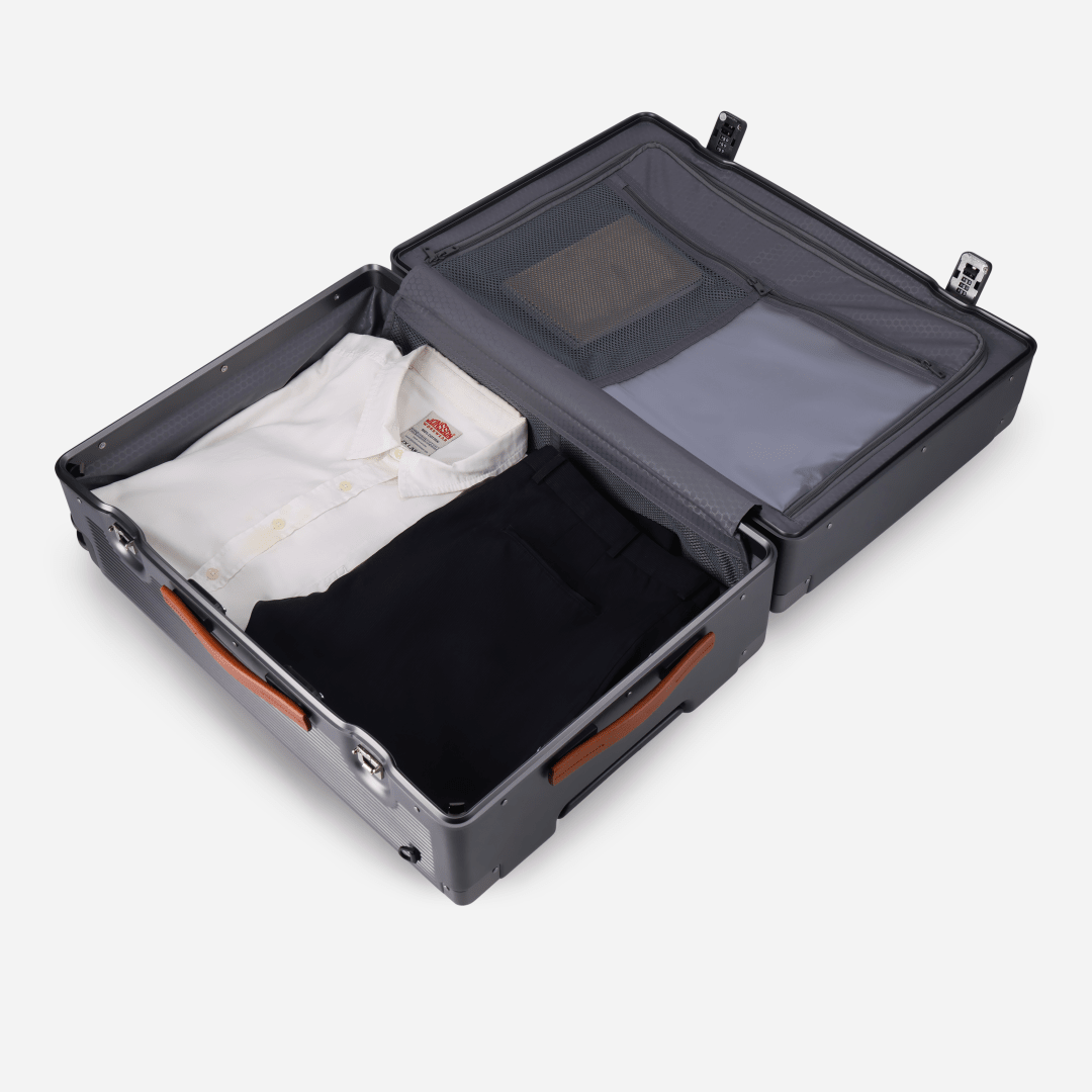 Jekyll and Hide - Medium Check-In Suitcase - 67cm (70 L) - Silver - OVERSIZE PARCEL