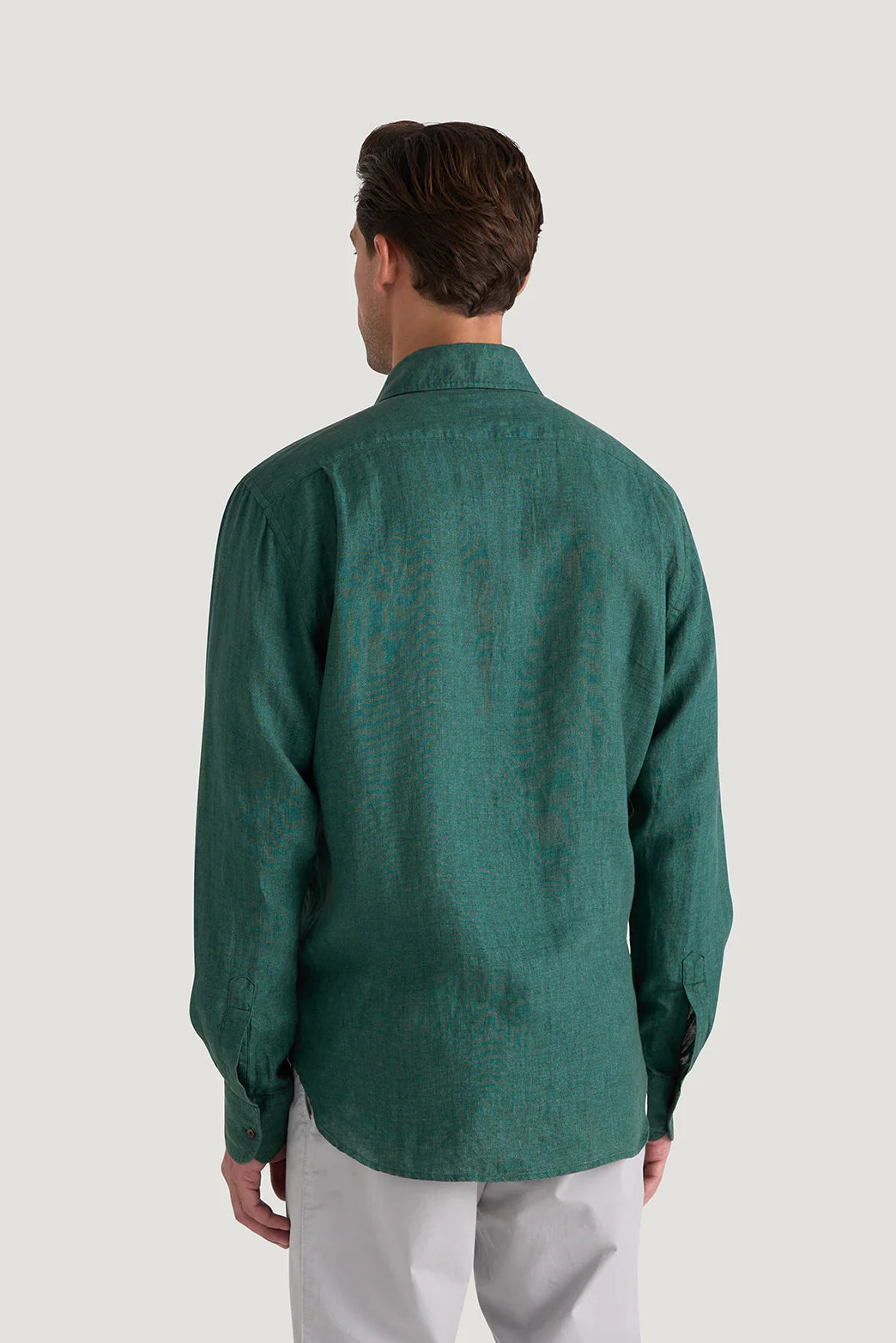 M.J. Bale - Bradfield Linen Shirt - Coastal Pine - MULTIBUY, showcasing the back view of the shirt in a casual fit.