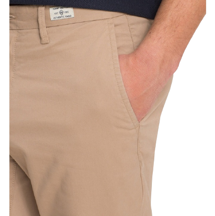 Denton straight store fit chino
