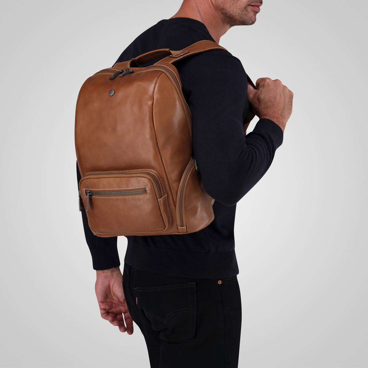 Jekyll and Hide - 13" Casual Leather Backpack - Black | Colt
