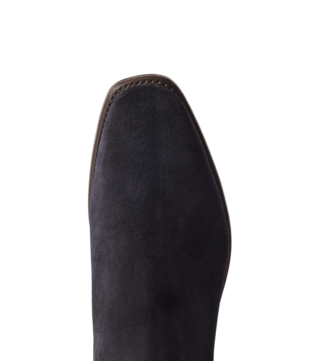 R.M.Williams - Heritage Craftsman Boot - Collector's Edition - Suede - Dark Navy - G Fit - close-up of the chisel toe.