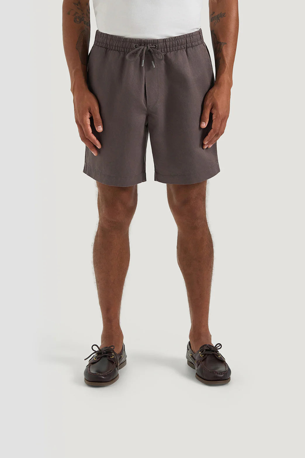 M.J. Bale - Byron Linen Blend Short - Brown worn by a model showcasing the relaxed fit and functional design.