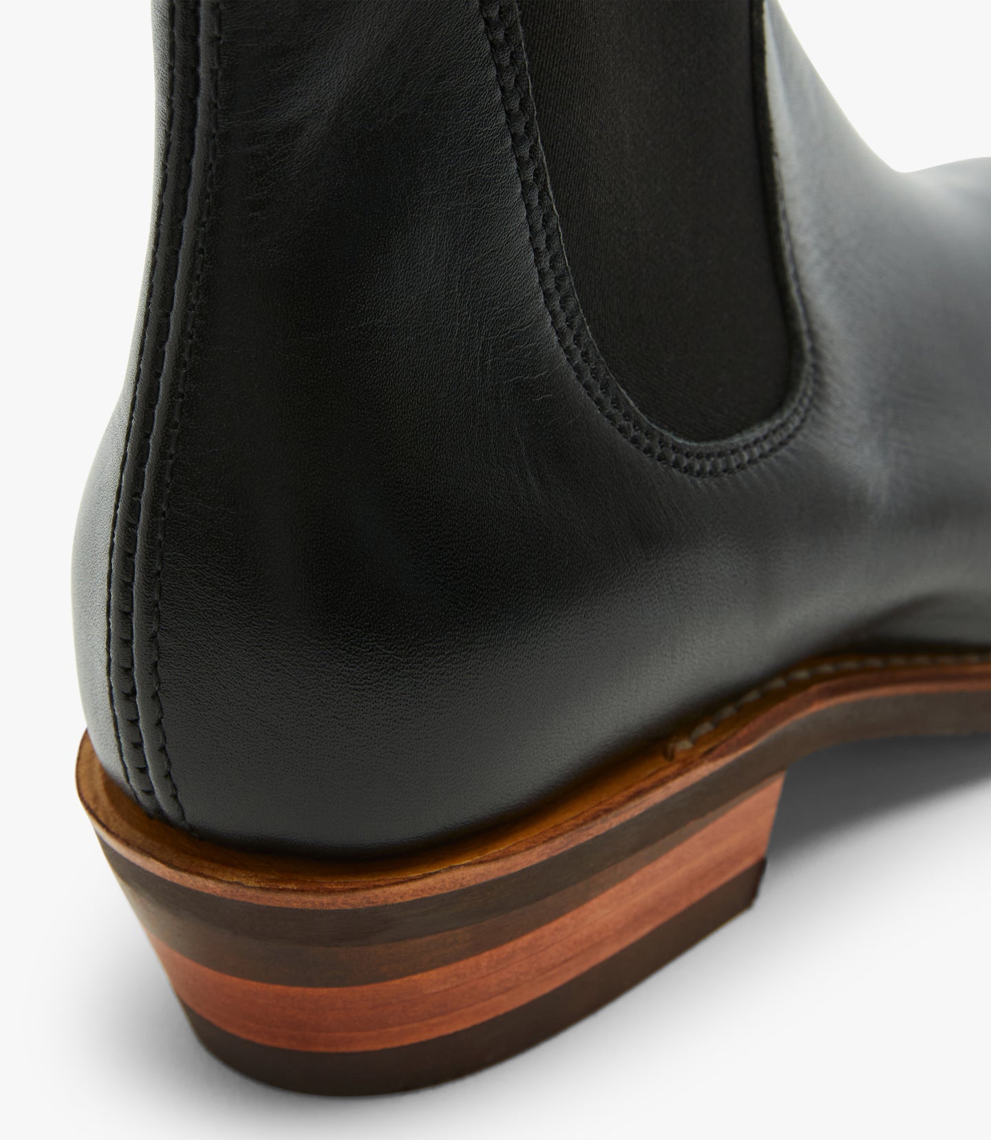 R.M.Williams - Comfort Lady Yearling - Raw Edge - Black heel detail showcasing elegant craftsmanship and durable construction.