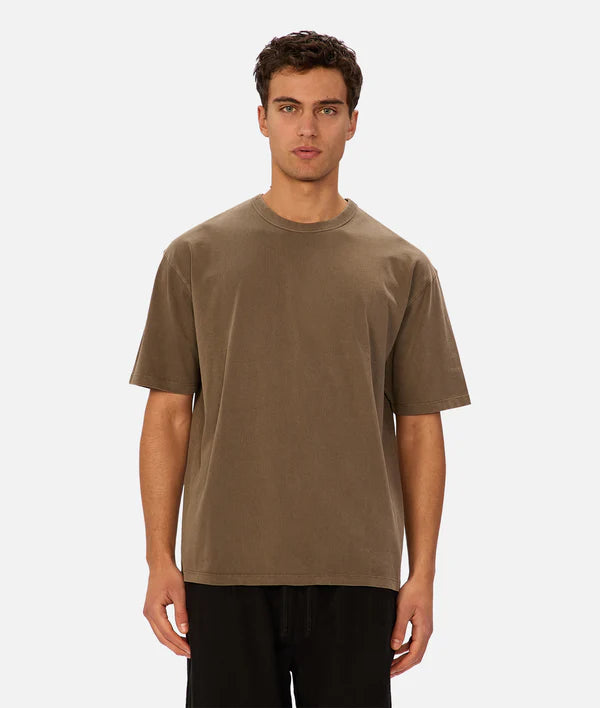 Industrie - The Del Sur Tee - Bark - MULTIBUY worn by a model, showcasing its oversized fit.