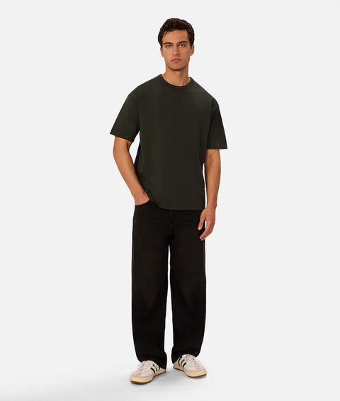 Industrie - The Del Sur Tee - Celtic - MULTIBUY, model wearing oversized crew neck tee with relaxed fit.