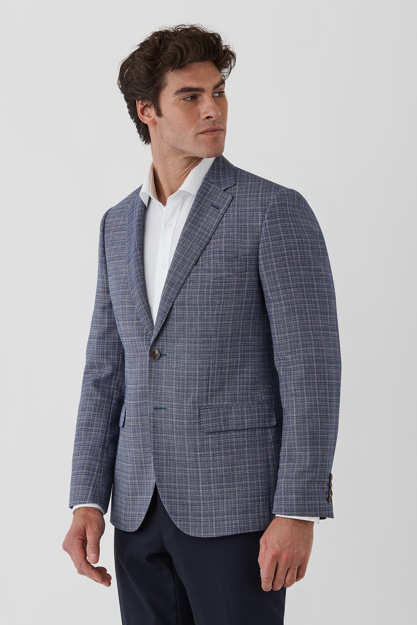 Dom Bagnato - Wool/Linen Blend Sportscoat - Blue worn by a model, showcasing its tailored-fit and stylish design.