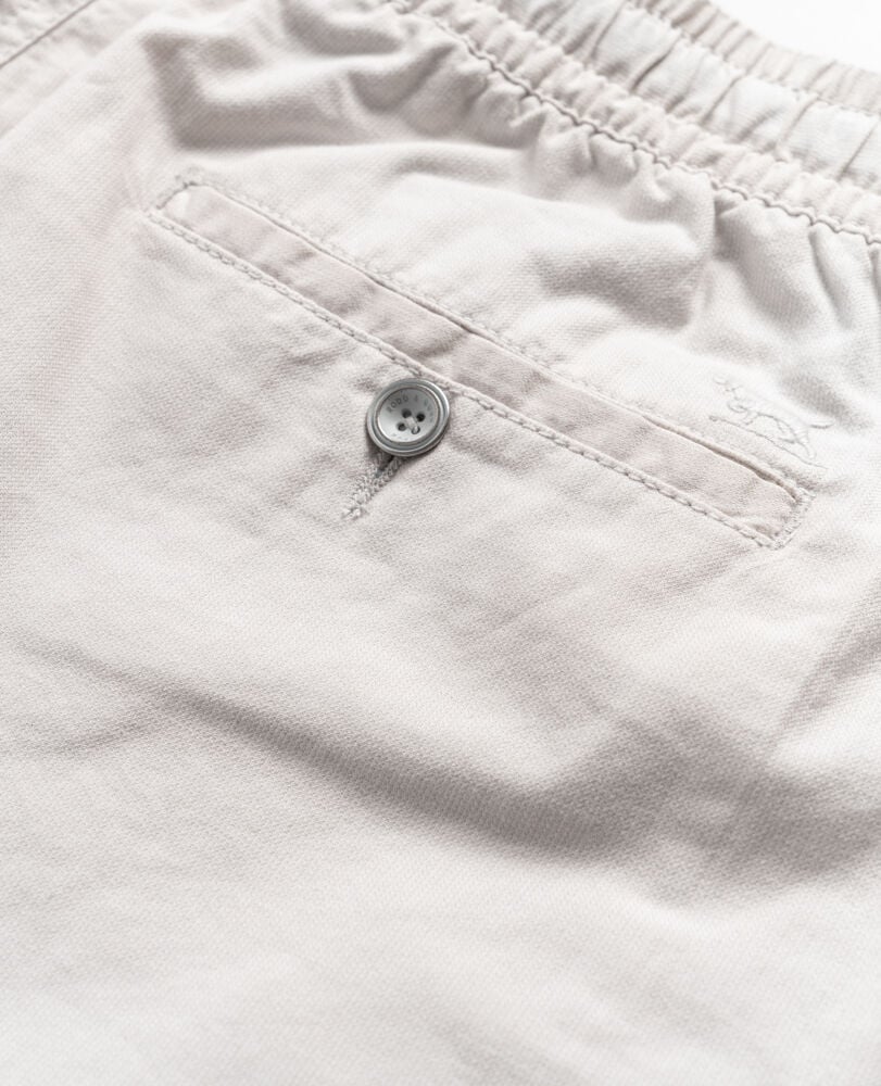 Rodd & Gunn - Gunn 7" Resort Short - Coconut - MULTIBUY back pocket detail and button