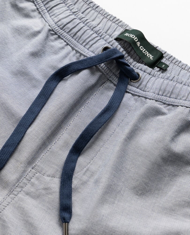 Rodd & Gunn - Gunn 7" Resort Short - Denim - MULTIBUY close-up of elasticated waist and drawcord.