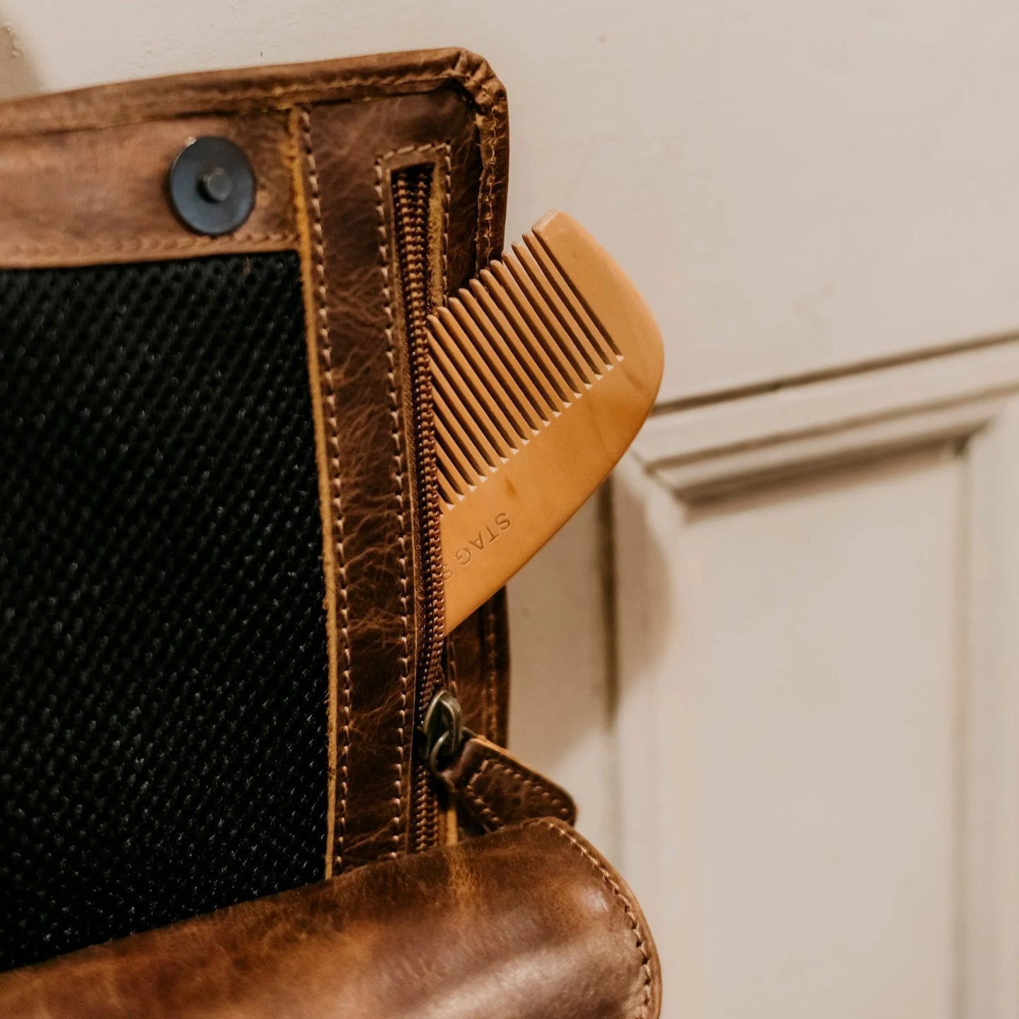Indepal - Rockcliff Hanging Toiletry Bag - Crazy Horse Tan
