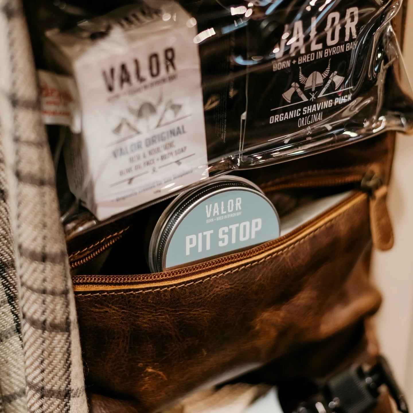 Indepal - Rockcliff Hanging Toiletry Bag - Crazy Horse Tan