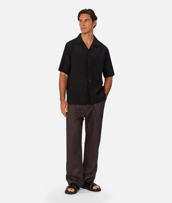 Industrie - The St Martins Short Sleeve Shirt - Black