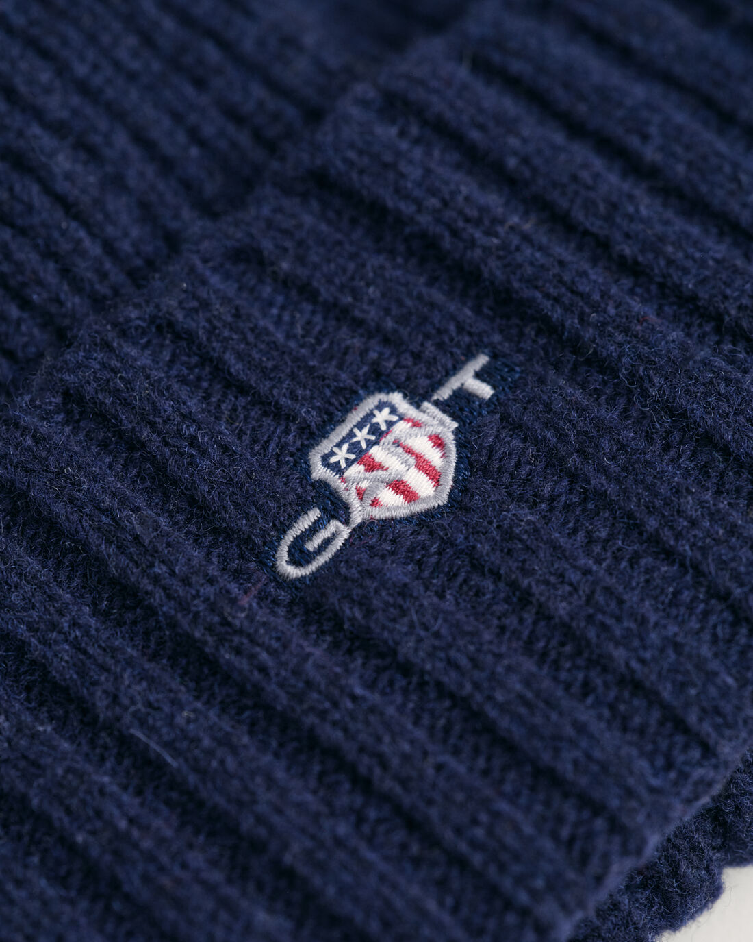 GANT - Unisex Shield Wool Beanie - Marine
