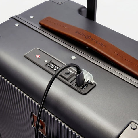 Jekyll and Hide - Cabin Trolley Suitcase - 55cm (44 L) - Silver - OVERSIZE PARCEL